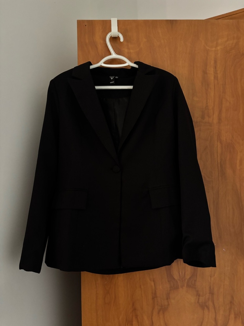 WINDSOR SUIT